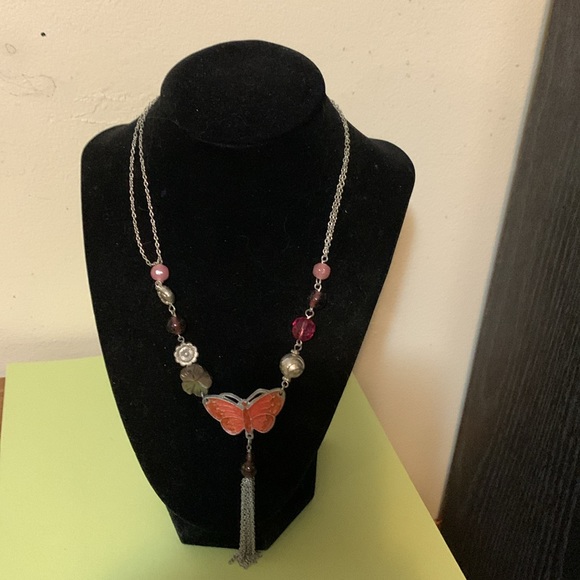 Butterfly necklace - Picture 5 of 5